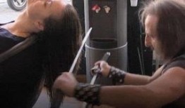 日本理发师爆料事件视频,惊人内幕曝光！